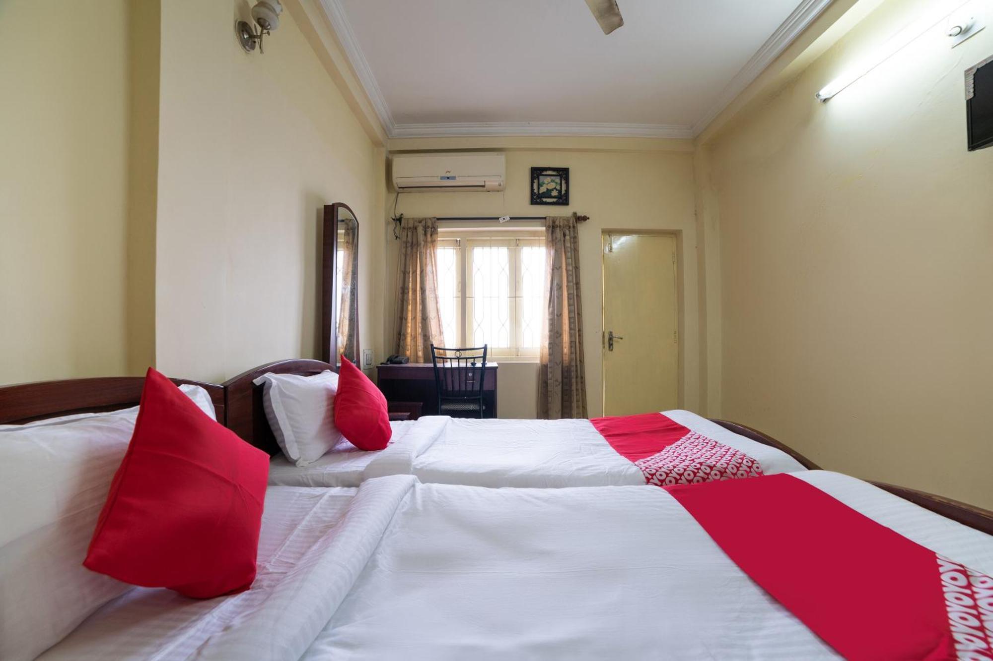 โอโย 65225 โฮเทล อาร์เค วิว Hotel ไฮเดอราบัด ภายนอก รูปภาพ