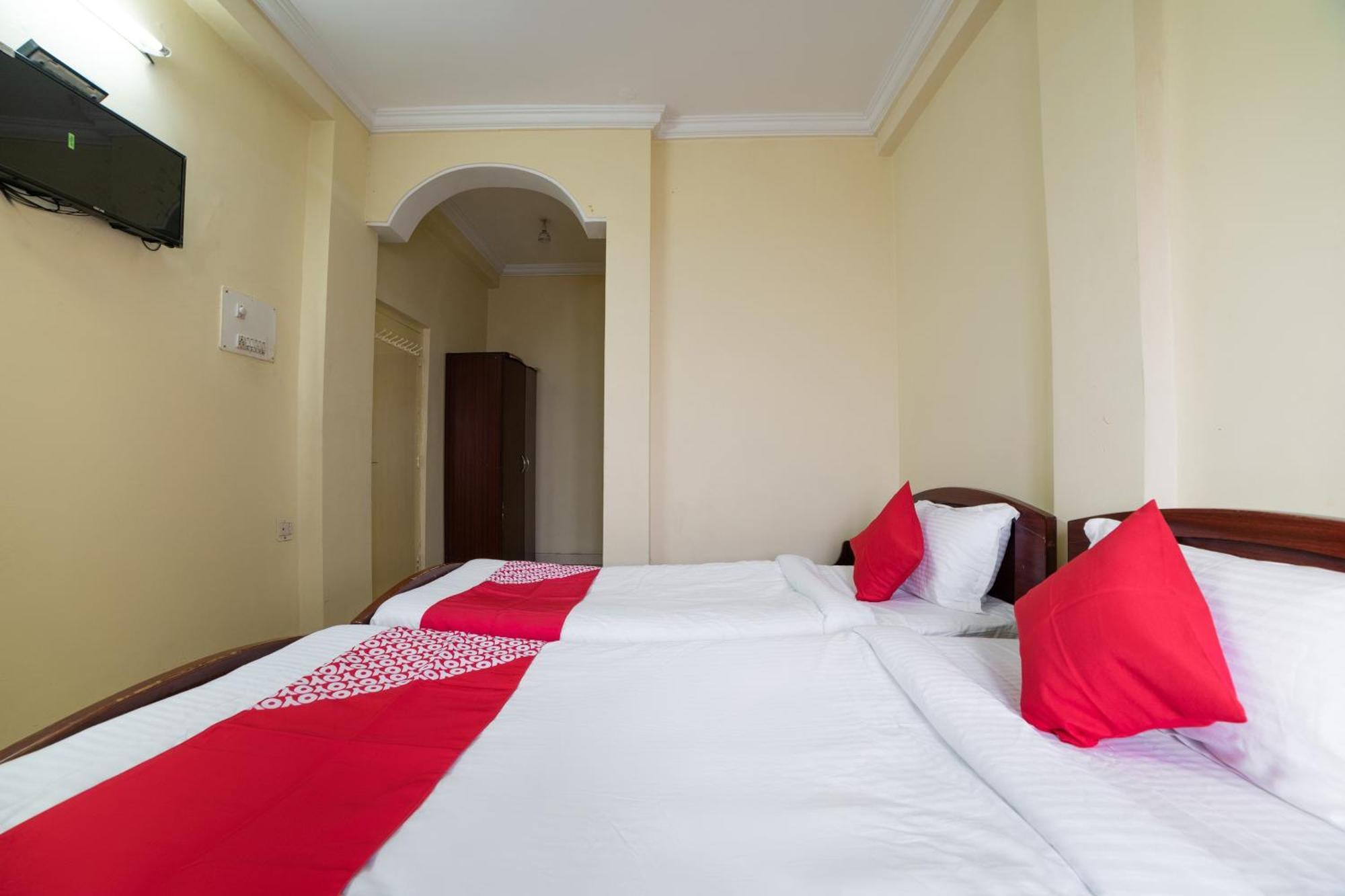 โอโย 65225 โฮเทล อาร์เค วิว Hotel ไฮเดอราบัด ภายนอก รูปภาพ