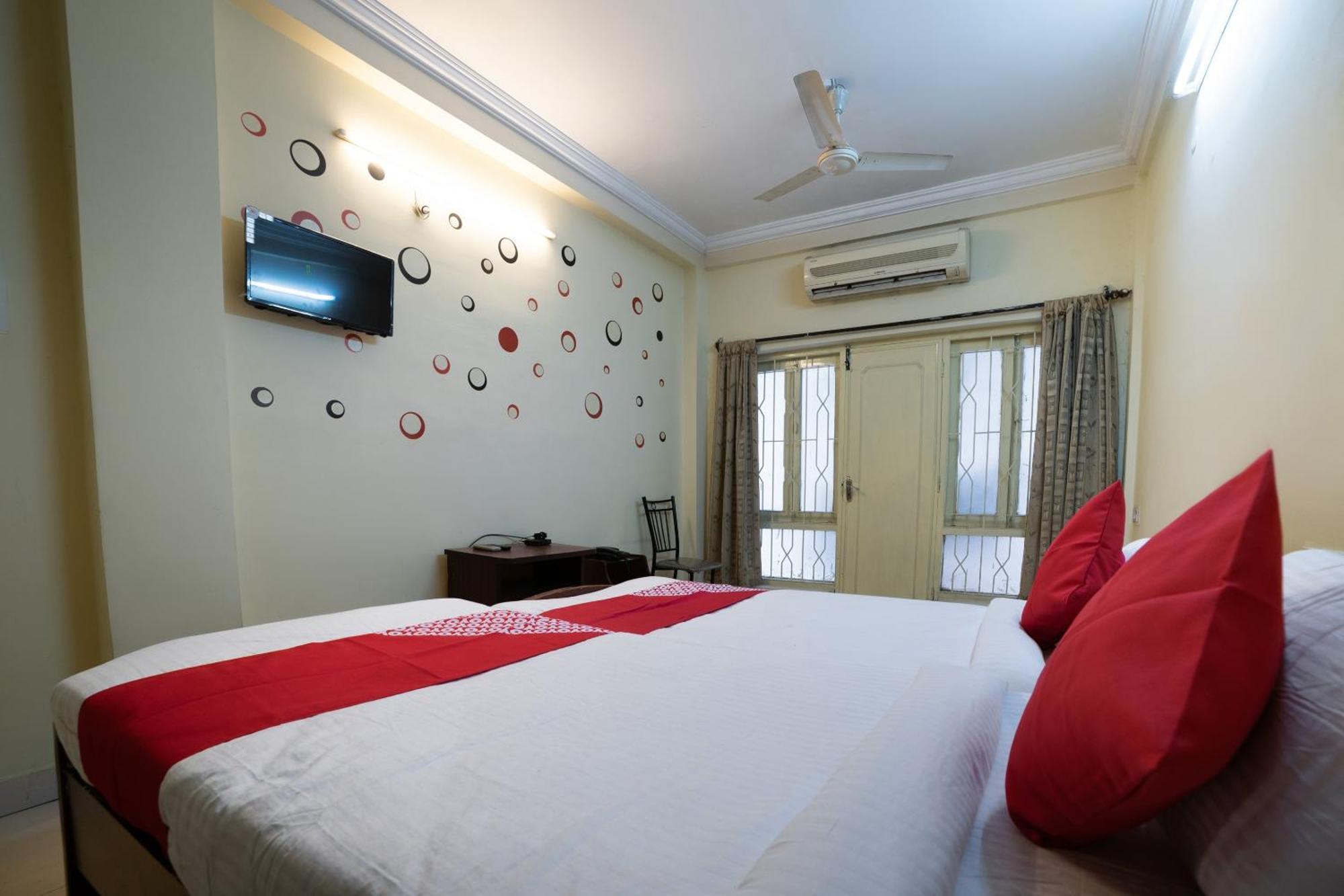โอโย 65225 โฮเทล อาร์เค วิว Hotel ไฮเดอราบัด ภายนอก รูปภาพ